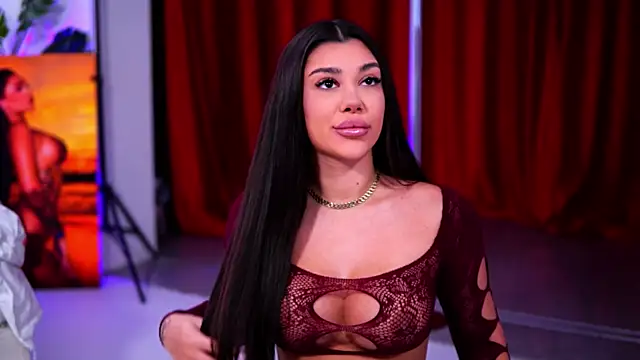 Snapshot of NatyDesiree chatting on 12-02-25, 04:40 NatyDesiree online show from 12-02-25, 04:40