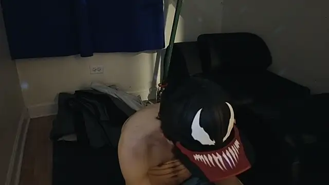 pantslesstraveler plt online show from 01-28-25, 03:57