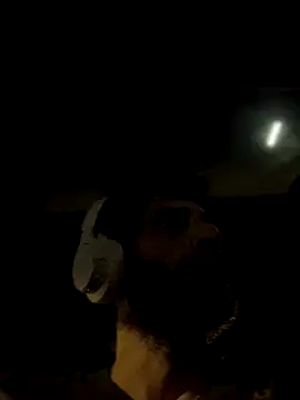 pantslesstraveler plt online show from 09-27-25, 07:13