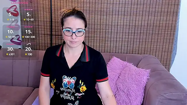 Snapshot of ariana_cross chatting on 03-02-25, 12:32 ariana cross online show from 03-02-25, 12:32