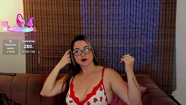 Snapshot of ariana_cross chatting on 09-09-25, 12:15 ariana cross online show from 09-09-25, 12:15