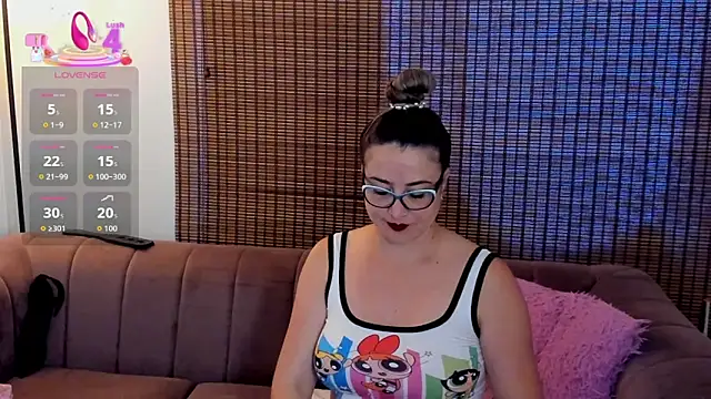 Snapshot of ariana_cross chatting on 09-14-25, 01:10 ariana cross online show from 09-14-25, 01:10