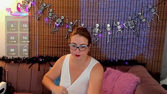 Snapshot of ariana_cross chatting on 10-07-25, 12:35 ariana cross online show from 10-07-25, 12:35