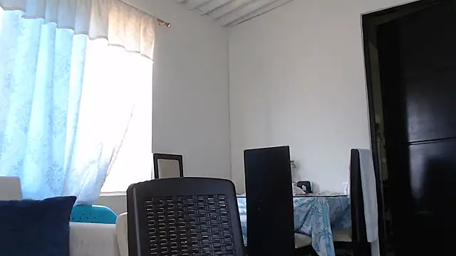 Snapshot of allison-dreams chatting on 01-25-25, 02:58 allison-dreams online show from 01-25-25, 02:58