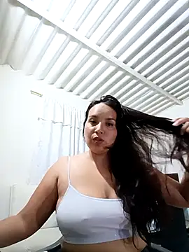 Snapshot of allison-dreams chatting on 03-14-25, 02:20 allison-dreams online show from 03-14-25, 02:20