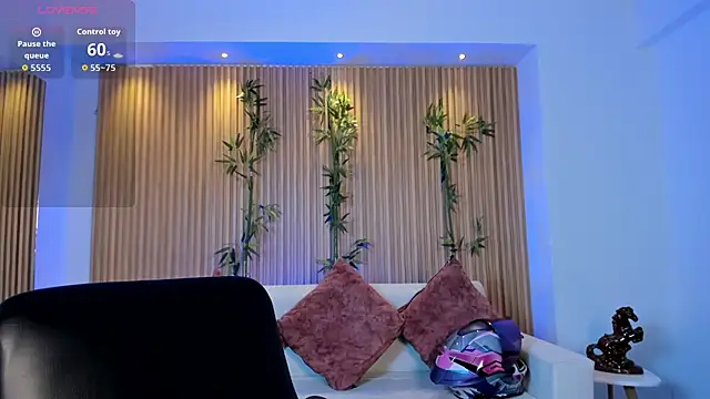 paulina sweett  online show from 01-09-26, 11:02