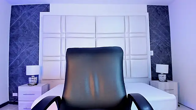 paulina sweett  online show from 03-30-26, 12:39