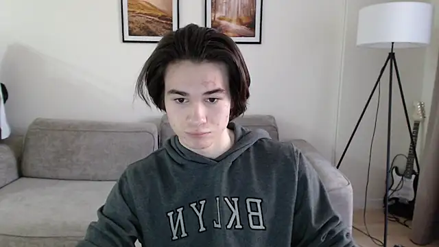 Snapshot of MarkusDean chatting on 02-06-25, 05:14 MarkusDean online show from 02-06-25, 05:14