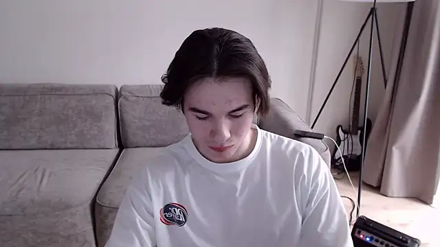 Snapshot of MarkusDean chatting on 02-14-25, 09:45 MarkusDean online show from 02-14-25, 09:45