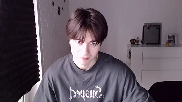 Snapshot of MarkusDean chatting on 09-24-25, 11:02 MarkusDean online show from 09-24-25, 11:02