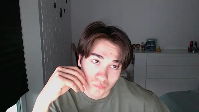 Snapshot of MarkusDean chatting on 10-04-25, 02:31 MarkusDean online show from 10-04-25, 02:31