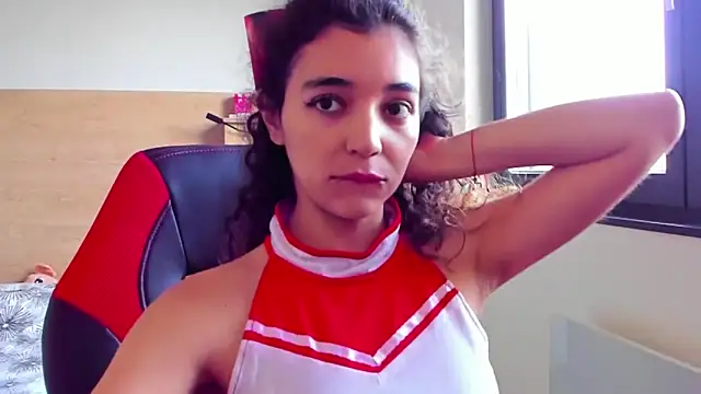 uniquerossie online show from 10-31-25, 08:15