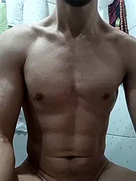 Snapshot of Kaue007 chatting on 10-21-25, 12:39 Kaue007 online show from 10-21-25, 12:39