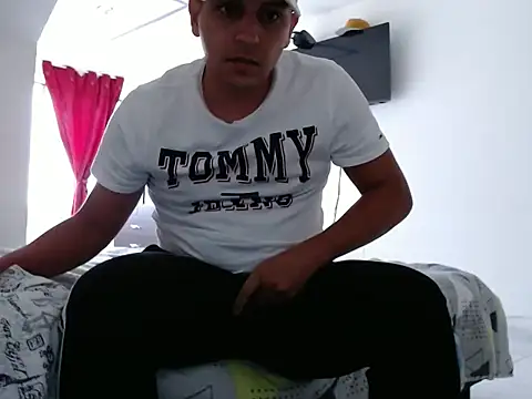 Snapshot of Bamban1419_ chatting on 09-13-25, 02:39 Bamban1419  online show from 09-13-25, 02:39