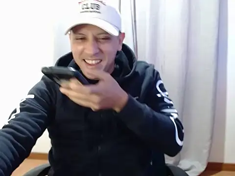 Snapshot of Bamban1419_ chatting on 09-30-25, 12:32 Bamban1419  online show from 09-30-25, 12:32