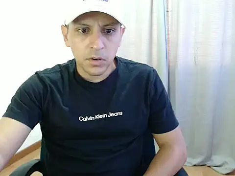 Snapshot of Bamban1419_ chatting on 10-06-25, 02:58 Bamban1419  online show from 10-06-25, 02:58