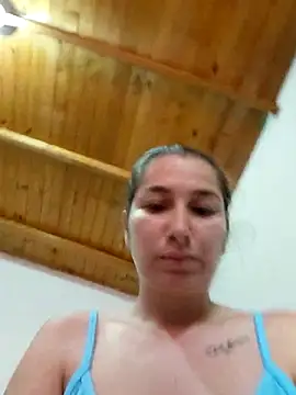 Iris love18 online show from 12-19-25, 02:24