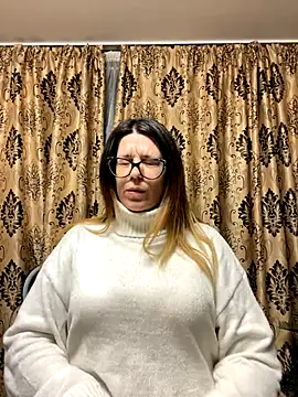 Snapshot of NadiraNoor chatting on 10-15-25, 09:15 NadiraNoor online show from 10-15-25, 09:15