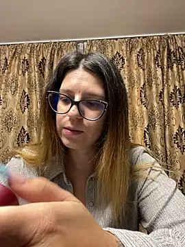 Snapshot of NadiraNoor chatting on 10-17-25, 09:39 NadiraNoor online show from 10-17-25, 09:39