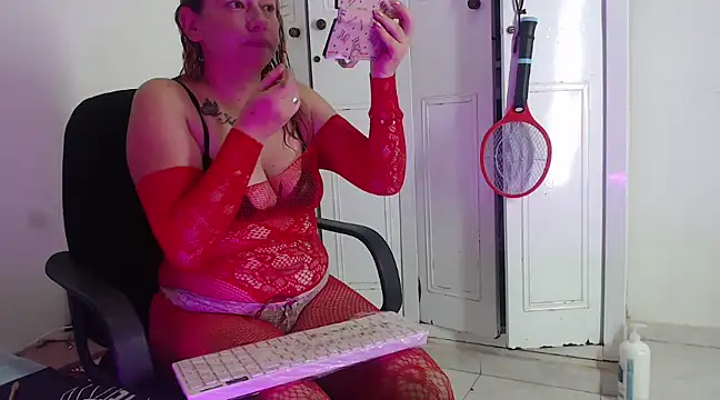 Snapshot of Chanel_87xxx chatting on 02-07-25, 12:39 Chanel 87xxx online show from 02-07-25, 12:39