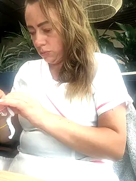 Snapshot of Chanel_87xxx chatting on 10-08-25, 03:31 Chanel 87xxx online show from 10-08-25, 03:31