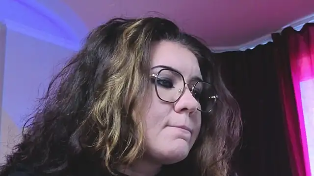 Laura Karamazov online show from 10-08-25, 12:14