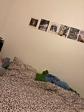 milkyhonybaby online show from 10-25-25, 10:48