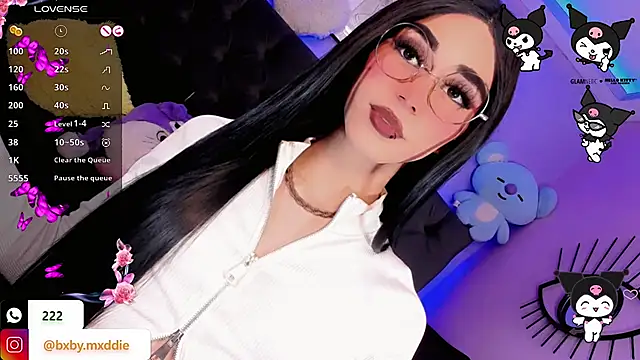 Snapshot of kimMaddiee chatting on 10-22-25, 06:35 kimMaddiee online show from 10-22-25, 06:35