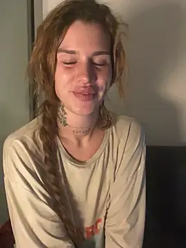 EmiliaCatalina online show from 02-24-26, 11:25