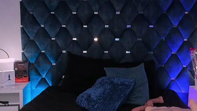 laura bassi online show from 03-09-25, 01:35