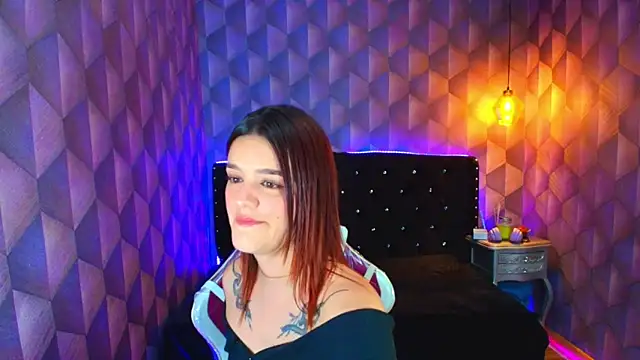 LiaHarryis online show from 12-19-25, 06:37