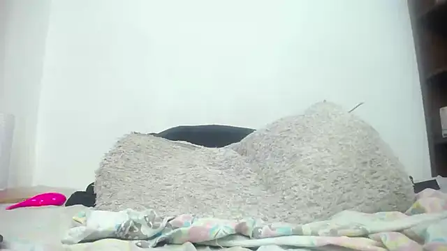 Snapshot of candyladyboy chatting on 01-09-25, 10:41 candyladyboy online show from 01-09-25, 10:41