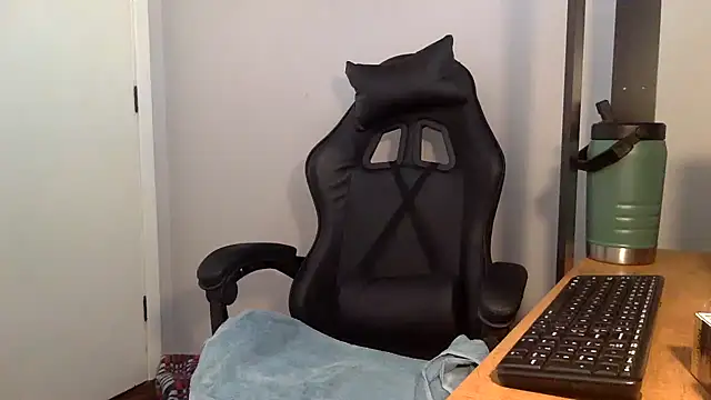 Smoker Ginger online show from 03-05-25, 06:01