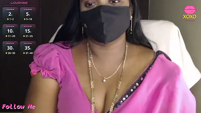 Snapshot of vani-09 chatting on 12-25-24, 10:17 vani-09 online show from 12-25-24, 10:17