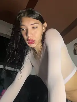 NICOLSKINNY1 online show from 03-20-25, 05:47