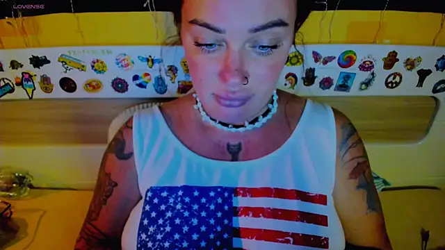 EllieOz online show from 09-11-25, 03:56