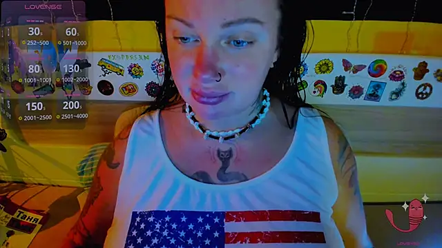 EllieOz online show from 10-30-25, 04:52