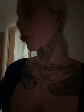 Stella-Kink online show from 01-02-25, 02:13