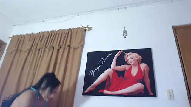 Snapshot of seleneh chatting on 01-02-25, 08:35 seleneh online show from 01-02-25, 08:35