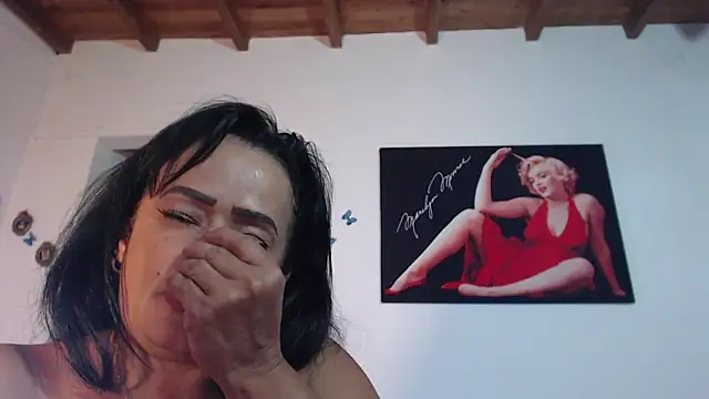 Snapshot of seleneh chatting on 02-17-25, 11:53 seleneh online show from 02-17-25, 11:53