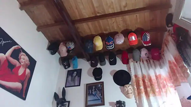 Snapshot of seleneh chatting on 03-21-25, 09:12 seleneh online show from 03-21-25, 09:12