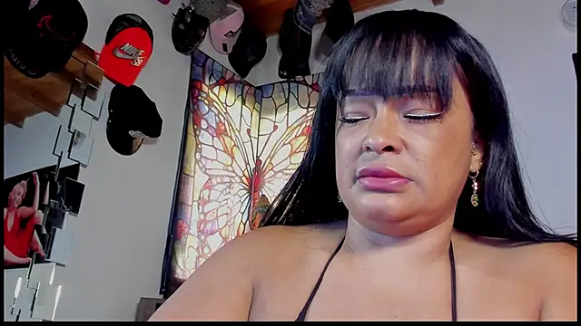 Snapshot of seleneh chatting on 10-16-25, 05:25 seleneh online show from 10-16-25, 05:25