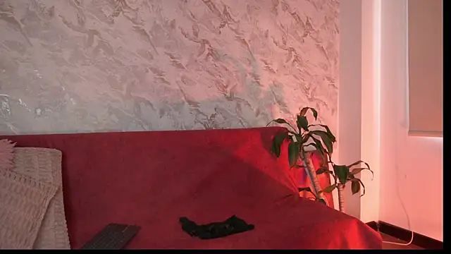 Snapshot of roselinedior chatting on 09-20-25, 02:51 roselinedior online show from 09-20-25, 02:51