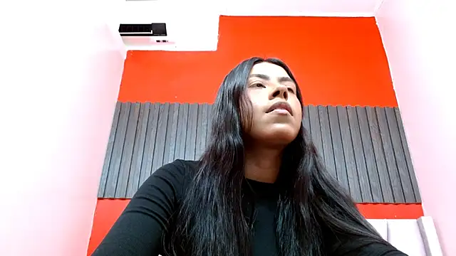 Snapshot of VeronicaRobles chatting on 11-22-25, 07:24 VeronicaRobles online show from 11-22-25, 07:24