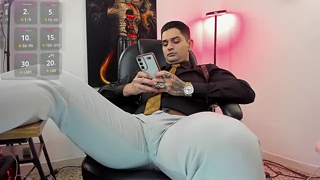 Nicolas Fellener online show from 10-23-25, 05:07