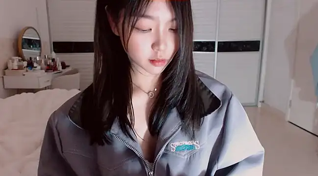 -Lucky Girl online show from 02-13-25, 02:52