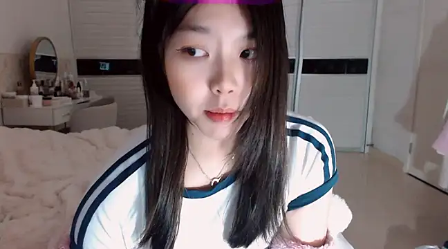 -Lucky Girl online show from 03-05-25, 12:00