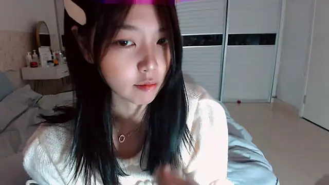 -Lucky Girl online show from 10-14-25, 02:23