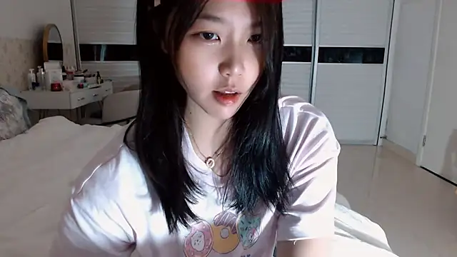 -Lucky Girl online show from 10-16-25, 02:07