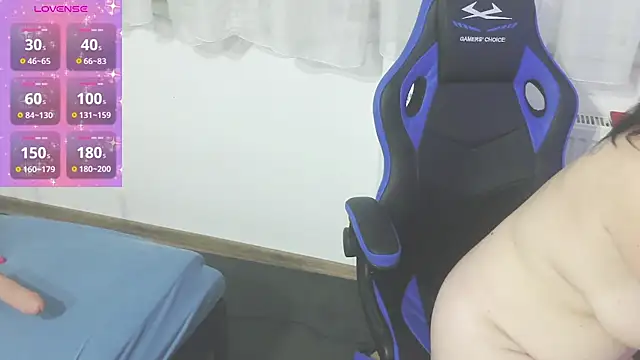 Snapshot of Jassiundich2 chatting on 02-03-25, 09:41 Jassiundich2 online show from 02-03-25, 09:41